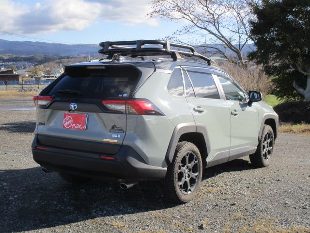 ＲＡＶ４ ハイブリッドアドベンチャー　オフロードパッケージＩＩ　１オーナー　ナビ　Ｂカメラ　ＤＴＶ　ＢＴ　革ベンチレーションシート　ＬＥＤライト　セーフティセンス　レーダークルーズ　ルーフキャリア　ステアリングヒーター　メモリー付Ｐシート　　ＴＶキャンセラー（11枚目）