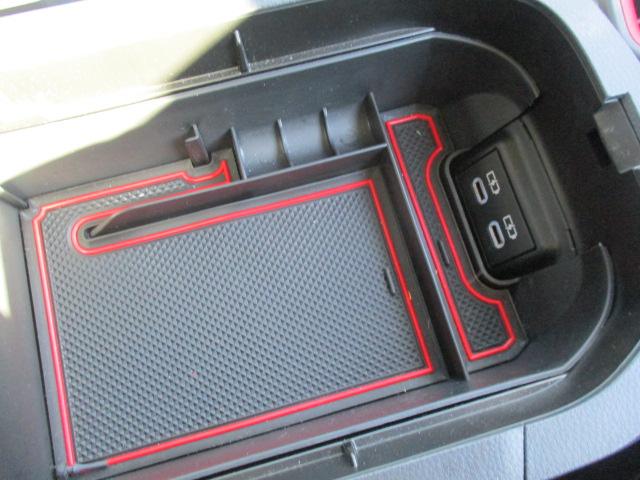 ＲＡＶ４ ハイブリッドアドベンチャー　オフロードパッケージＩＩ　１オーナー　ナビ　Ｂカメラ　ＤＴＶ　ＢＴ　革ベンチレーションシート　ＬＥＤライト　セーフティセンス　レーダークルーズ　ルーフキャリア　ステアリングヒーター　メモリー付Ｐシート　　ＴＶキャンセラー（45枚目）