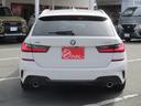３２０ｄ　ｘＤｒｉｖｅツーリング　Ｍスポーツ　４ＷＤ　ナビ　全方位カメラ　ＢＴオーディオ　ハーフレザー　シートヒーター　ＬＥＤライト　パドルシフト　メモリー付きＰシート　パワーバックドア　インテリジェントセーフティ　レーダークルーズ　ＥＴＣ（10枚目）
