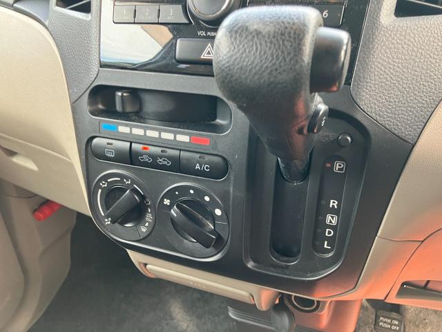 ルークス Ｅ　インテリジェントキー　純正オーディオ　両側スライドドア　クローザー　電動格納ミラー（17枚目）