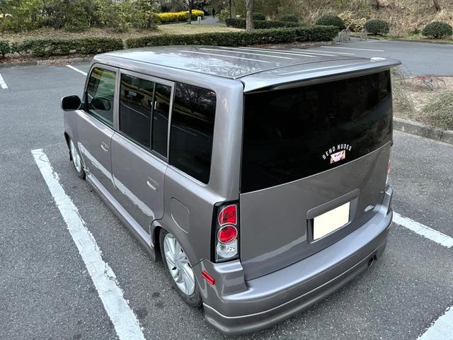 サイオン ｘＢ ベースグレード　０６　ｓｃｉｏｎ　ｘｂ　左ハンドル　エアサス　加工アスクル　オールペン　ＴＲＤマフラー　ＴＲＤタワーバー　インテーク　ビッグスロットル　ナルディシフトノブ　ムーアイズダッシュマット（20枚目）