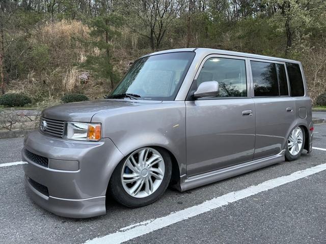 サイオン ｘＢ ベースグレード　０６　ｓｃｉｏｎ　ｘｂ　左ハンドル　エアサス　加工アスクル　オールペン　ＴＲＤマフラー　ＴＲＤタワーバー　インテーク　ビッグスロットル　ナルディシフトノブ　ムーアイズダッシュマット（25枚目）