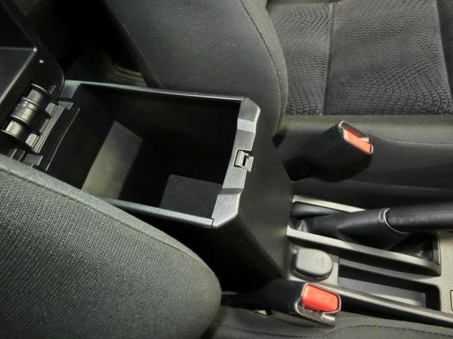 カローラフィールダー 1.5G 安全装備 横滑り防止機能 ABS エアバッグ アイドリングストップ バックカメラ ETC ミュージックプレイヤー接続可 CD キーレス フル装備 HIDヘッドライト オートマ(13枚目)