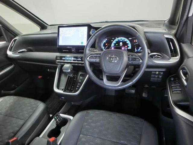 ヴォクシー ハイブリッドS-Z ハイブリッド ワンオーナー 安全装備 衝突被害軽減システム 横滑り防止機能 ABS エアバッグ オートクルーズコントロール 盗難防止装置 バックカメラ 後席モニター ETC ドラレコ CD キーレス(10枚目)