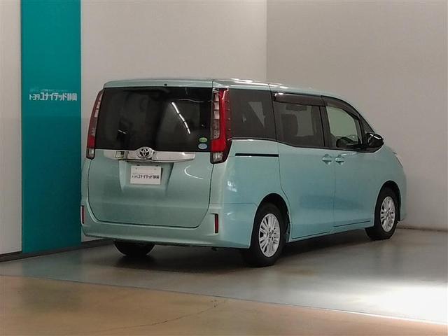 ノア Ｇ　ワンオーナー　横滑り防止機能　ＡＢＳ　エアバッグ　オートクルーズコントロール　盗難防止装置　アイドリングストップ　バックカメラ　ＥＴＣ　ミュージックプレイヤー接続可　ＣＤ　スマートキー　キーレス（5枚目）