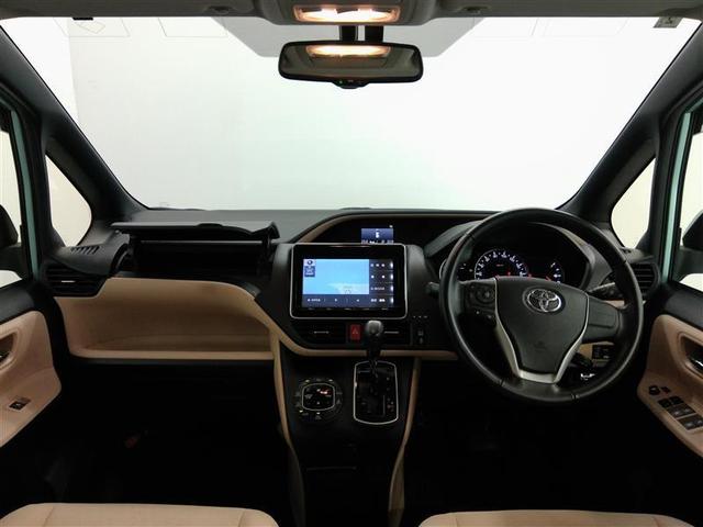 ノア Ｇ　ワンオーナー　横滑り防止機能　ＡＢＳ　エアバッグ　オートクルーズコントロール　盗難防止装置　アイドリングストップ　バックカメラ　ＥＴＣ　ミュージックプレイヤー接続可　ＣＤ　スマートキー　キーレス（9枚目）