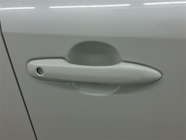 カローラ ハイブリッド ダブルバイビー ハイブリッド ワンオーナー 4WD 安全装備 衝突被害軽減システム 横滑り防止機能 ABS エアバッグ オートクルーズコントロール 盗難防止装置 バックカメラ ETC ドラレコ スマートキー キーレス(7枚目)