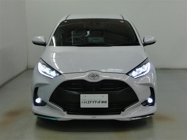 ヤリス Ｚ　安全装備　衝突被害軽減システム　横滑り防止機能　ＡＢＳ　エアバッグ　オートクルーズコントロール　盗難防止装置　ナビ　バックカメラ　ドラレコ　ミュージックプレイヤー接続可　スマートキー　キーレス（5枚目）