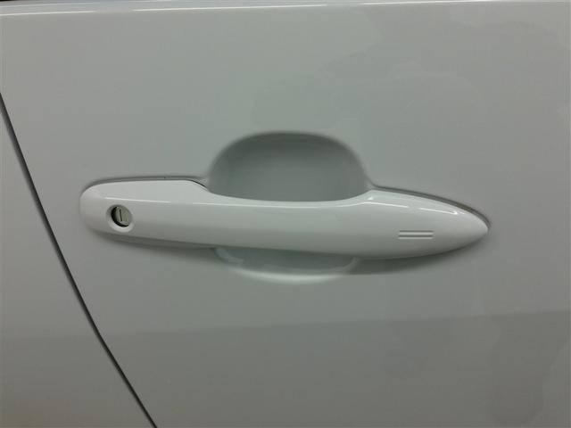 ヤリス Ｚ　安全装備　衝突被害軽減システム　横滑り防止機能　ＡＢＳ　エアバッグ　オートクルーズコントロール　盗難防止装置　ナビ　バックカメラ　ドラレコ　ミュージックプレイヤー接続可　スマートキー　キーレス（7枚目）