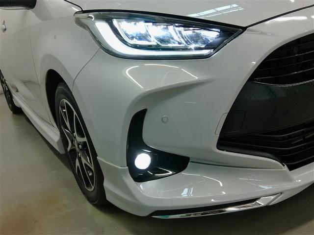 ヤリス Ｚ　安全装備　衝突被害軽減システム　横滑り防止機能　ＡＢＳ　エアバッグ　オートクルーズコントロール　盗難防止装置　ナビ　バックカメラ　ドラレコ　ミュージックプレイヤー接続可　スマートキー　キーレス（9枚目）