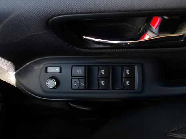 ヴォクシー ＺＳ　煌　４ＷＤ　ＥＴＣ　バックカメラ　ナビ　ＴＶ　両側電動スライドドア　オートライト　ＬＥＤヘッドランプ　スマートキー　アイドリングストップ　電動格納ミラー　後席モニター　３列シート　ＣＶＴ　アルミホイール（8枚目）