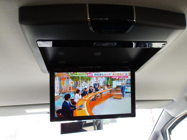 ヴォクシー ＺＳ　煌　４ＷＤ　ＥＴＣ　バックカメラ　ナビ　ＴＶ　両側電動スライドドア　オートライト　ＬＥＤヘッドランプ　スマートキー　アイドリングストップ　電動格納ミラー　後席モニター　３列シート　ＣＶＴ　アルミホイール（9枚目）