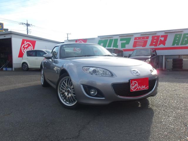 ロードスター ＶＳ　ＲＨＴ　オープンカー　ＨＩＤ　ＡＴ　スマートキー　シートヒーター　アルミホイール　盗難防止システム　衝突安全ボディ　ＡＢＳ　ＥＳＣ　ＣＤ　ミュージックプレイヤー接続可　エアコン　パワーステアリング（13枚目）