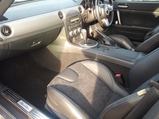 ロードスター ＶＳ　ＲＨＴ　オープンカー　ＨＩＤ　ＡＴ　スマートキー　シートヒーター　アルミホイール　盗難防止システム　衝突安全ボディ　ＡＢＳ　ＥＳＣ　ＣＤ　ミュージックプレイヤー接続可　エアコン　パワーステアリング（27枚目）