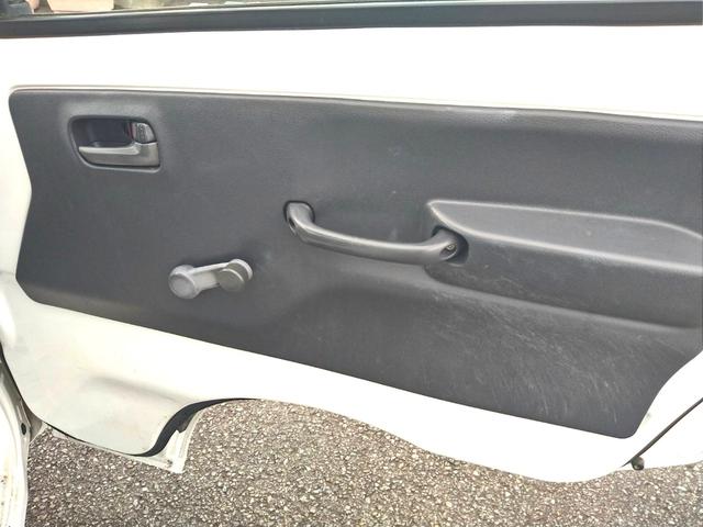 キャリイトラック KCエアコン・パワステ 4WD 5速マニュアル 検R9年10月 タイミンチェーン エアコン パワステ 禁煙車 ラジオ(10枚目)