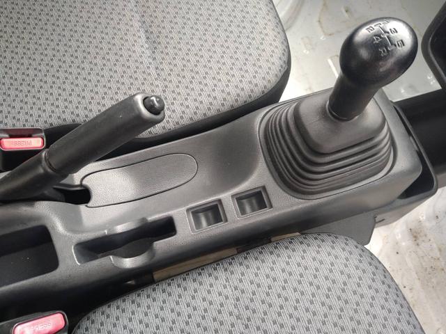 キャリイトラック KCエアコン・パワステ 4WD 5速マニュアル 検R9年10月 タイミンチェーン エアコン パワステ 禁煙車 ラジオ(16枚目)