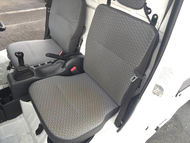 キャリイトラック KCエアコン・パワステ 4WD 5速マニュアル 検R9年10月 タイミンチェーン エアコン パワステ 禁煙車 ラジオ(19枚目)