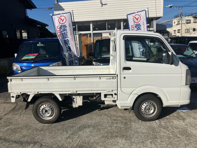 キャリイトラック 　４ＷＤ　５速マニュアル　エアコン　パワーステアリング　ナビ　エアバッグ　ドアバイザー　フロアゴムマット　軽トラック　ゲートプロテクター（15枚目）