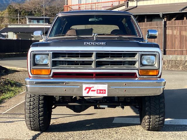 ダッジ・ラム チャージャー　ＲＡＭ　ＣＨＡＲＧＥＲ　ＬＥ１５０　１９８８モデル　４ＷＤ　左ハンドル　リフトアップ　１５インチアルミ　社外オーディオＵＳＢ　Ｂｌｕｅｔｏｏｔｈ対応　ＥＴＣ　車検令和８年３月まで（2枚目）