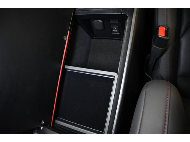 クラウンスポーツ RS 4WD ハイブリッド 衝突被害軽減システム 革シート オートクルーズコントロール LEDヘッドランプ 100V電源 メモリーナビ バックカメラ ETC ドラレコ フルセグ ミュージックプレイヤー接続可(14枚目)