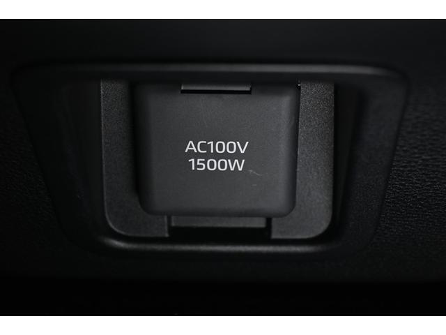 クラウンスポーツ RS 4WD ハイブリッド 衝突被害軽減システム 革シート オートクルーズコントロール LEDヘッドランプ 100V電源 メモリーナビ バックカメラ ETC ドラレコ フルセグ ミュージックプレイヤー接続可(17枚目)