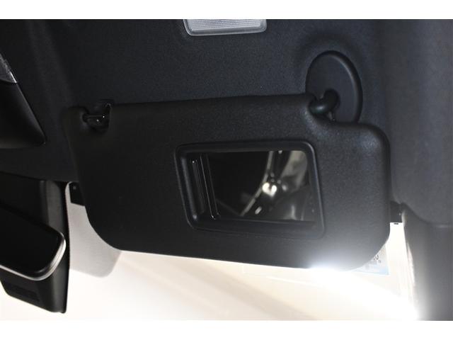 Ｃ－ＨＲ Ｇ　ハイブリッド　衝突被害軽減システム　オートクルーズコントロール　ＬＥＤヘッドランプ　メモリーナビ　バックカメラ　ＥＴＣ　フルセグ　ミュージックプレイヤー接続可　ＤＶＤ再生　ＣＤ　アルミホイール（17枚目）