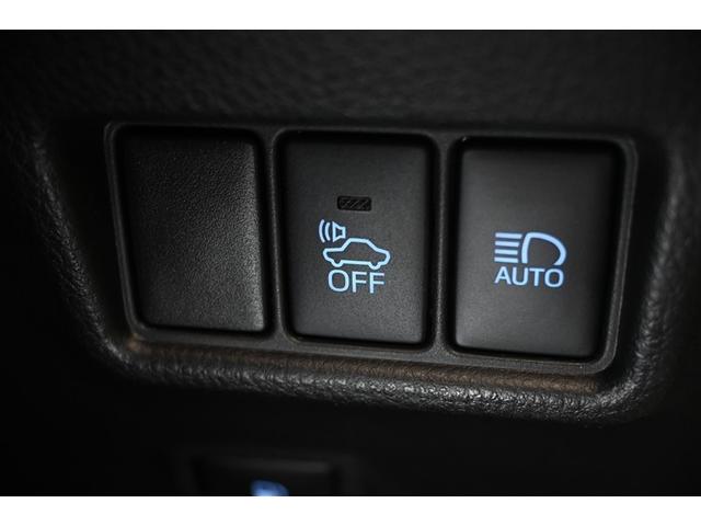 Ｃ－ＨＲ Ｇ　ハイブリッド　衝突被害軽減システム　オートクルーズコントロール　ＬＥＤヘッドランプ　メモリーナビ　バックカメラ　ＥＴＣ　フルセグ　ミュージックプレイヤー接続可　ＤＶＤ再生　ＣＤ　アルミホイール（22枚目）