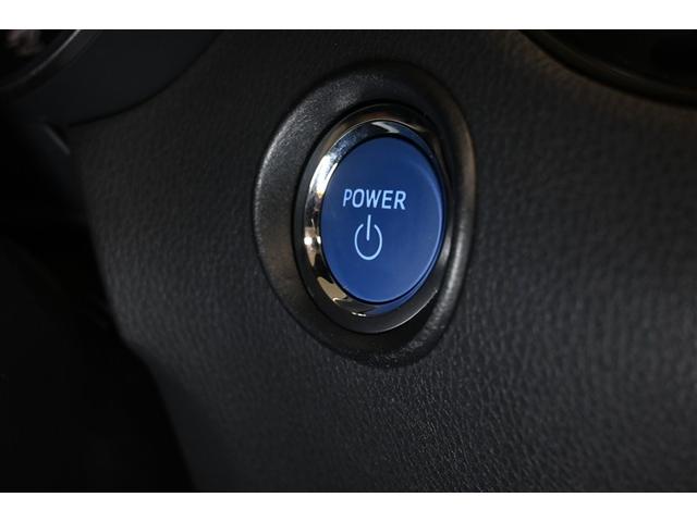 キーがポケットやバックの中でもワンプッシュでエンジンスタートでき便利です。