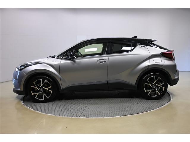 ハイブリッドシステムと環境基準にもやさしい低燃費エンジンを搭載。ガソリン資源が減る時代に嬉しいですね。