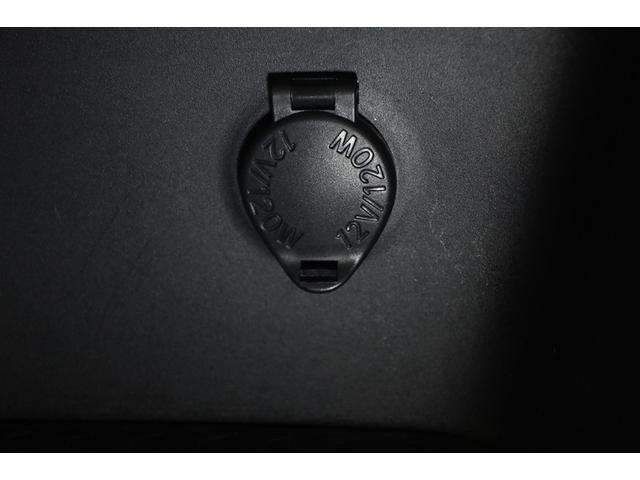 ヤリス Ｘ　衝突被害軽減システム　メモリーナビ　バックカメラ　ＥＴＣ　ドラレコ　ミュージックプレイヤー接続可　キーレス　ＣＶＴ　オートマ（13枚目）