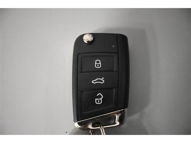 ゴルフ TSIハイライン 衝突被害軽減システム オートクルーズコントロール HIDヘッドライト メモリーナビ バックカメラ ETC フルセグ ミュージックプレイヤー接続可 DVD再生 CD アルミホイール スマートキー(32枚目)