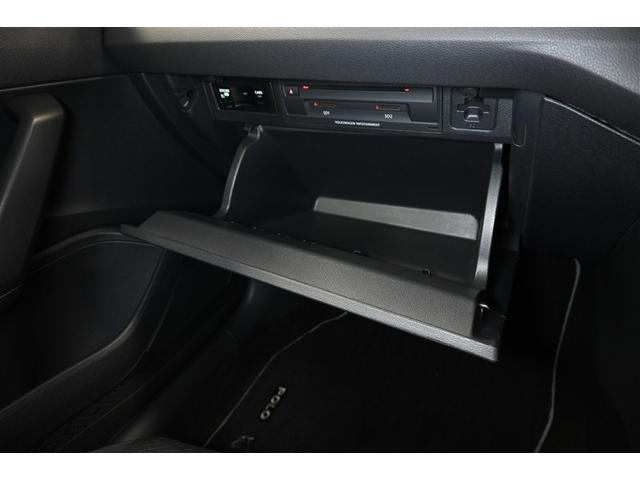 ポロ TSIコンフォートライン 衝突被害軽減システム オートクルーズコントロール メモリーナビ バックカメラ ETC フルセグ ミュージックプレイヤー接続可 DVD再生 CD アルミホイール キーレス オートマ(18枚目)