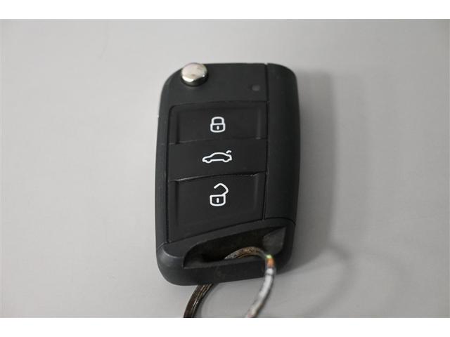 ポロ TSIコンフォートライン 衝突被害軽減システム オートクルーズコントロール メモリーナビ バックカメラ ETC フルセグ ミュージックプレイヤー接続可 DVD再生 CD アルミホイール キーレス オートマ(35枚目)