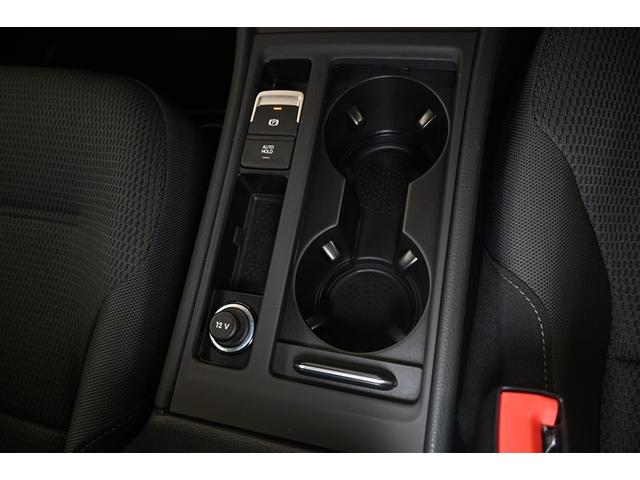 ゴルフ ＴＳＩコンフォートライン　マイスター　衝突被害軽減システム　オートクルーズコントロール　ＬＥＤヘッドランプ　メモリーナビ　バックカメラ　ＥＴＣ　ドラレコ　フルセグ　ミュージックプレイヤー接続可　ＤＶＤ再生　ＣＤ　アルミホイール　キーレス（14枚目）