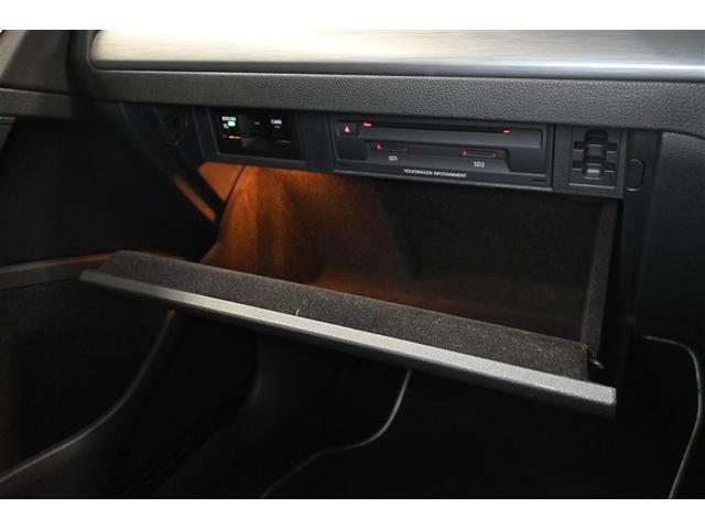 ゴルフ ＴＳＩコンフォートライン　マイスター　衝突被害軽減システム　オートクルーズコントロール　ＬＥＤヘッドランプ　メモリーナビ　バックカメラ　ＥＴＣ　ドラレコ　フルセグ　ミュージックプレイヤー接続可　ＤＶＤ再生　ＣＤ　アルミホイール　キーレス（17枚目）