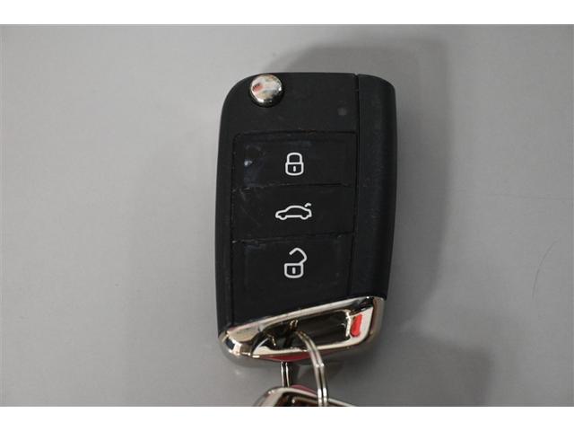 ゴルフ ＴＳＩコンフォートライン　マイスター　衝突被害軽減システム　オートクルーズコントロール　ＬＥＤヘッドランプ　メモリーナビ　バックカメラ　ＥＴＣ　ドラレコ　フルセグ　ミュージックプレイヤー接続可　ＤＶＤ再生　ＣＤ　アルミホイール　キーレス（32枚目）