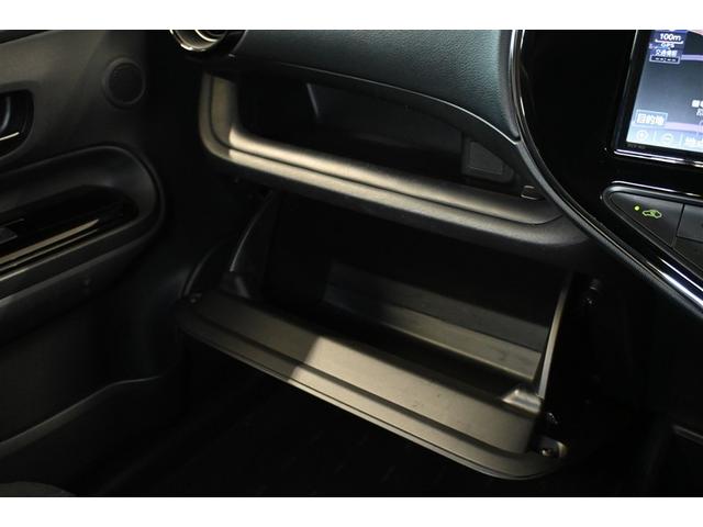 アクア Ｓスタイルブラック　ハイブリッド　衝突被害軽減システム　メモリーナビ　バックカメラ　ＥＴＣ　ドラレコ　ワンセグ　ミュージックプレイヤー接続可　ＣＤ　スマートキー　キーレス　オートマ（14枚目）