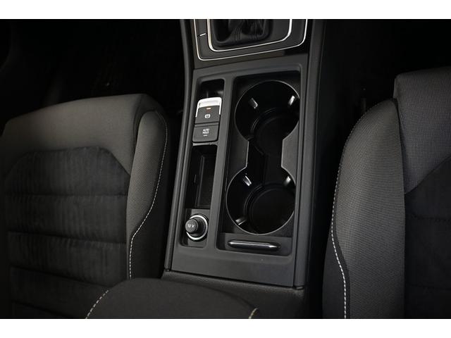 ドリンクホルダー装備！　美味しい飲み物　飲みながら　快適なドライブいかがですか♪