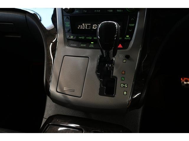 アルファードハイブリッド ＳＲ　４ＷＤ　ハイブリッド　両側電動スライド　オートクルーズコントロール　ＨＩＤヘッドライト　１００Ｖ電源　ＨＤＤナビ　バックカメラ　ＥＴＣ　ドラレコ　フルセグ　ミュージックプレイヤー接続可　ＤＶＤ再生（9枚目）