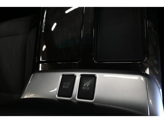 アルファードハイブリッド ＳＲ　４ＷＤ　ハイブリッド　両側電動スライド　オートクルーズコントロール　ＨＩＤヘッドライト　１００Ｖ電源　ＨＤＤナビ　バックカメラ　ＥＴＣ　ドラレコ　フルセグ　ミュージックプレイヤー接続可　ＤＶＤ再生（12枚目）