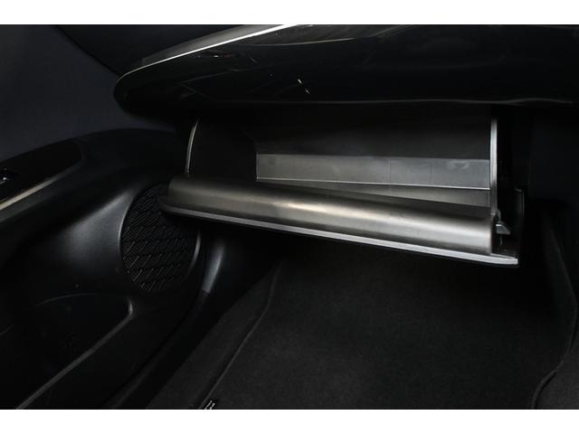 プリウス Aツーリングセレクション ハイブリッド 衝突被害軽減システム オートクルーズコントロール LEDヘッドランプ 100V電源 メモリーナビ バックカメラ ETC ドラレコ フルセグ DVD再生 CD アルミホイール スマートキー(16枚目)