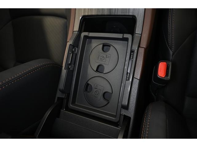 ハリアー Ｚ　レザーパッケージ　衝突被害軽減システム　革シート　オートクルーズコントロール　ＬＥＤヘッドランプ　１００Ｖ電源　メモリーナビ　バックカメラ　ＥＴＣ　ドラレコ　フルセグ　ミュージックプレイヤー接続可　ＤＶＤ再生　ＣＤ（15枚目）