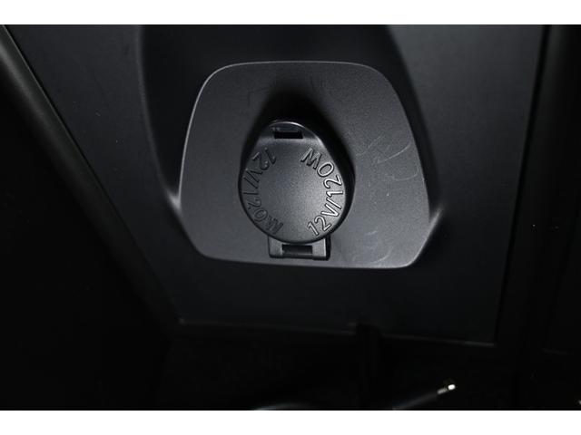 ハリアー Ｚ　レザーパッケージ　衝突被害軽減システム　革シート　オートクルーズコントロール　ＬＥＤヘッドランプ　１００Ｖ電源　メモリーナビ　バックカメラ　ＥＴＣ　ドラレコ　フルセグ　ミュージックプレイヤー接続可　ＤＶＤ再生　ＣＤ（16枚目）