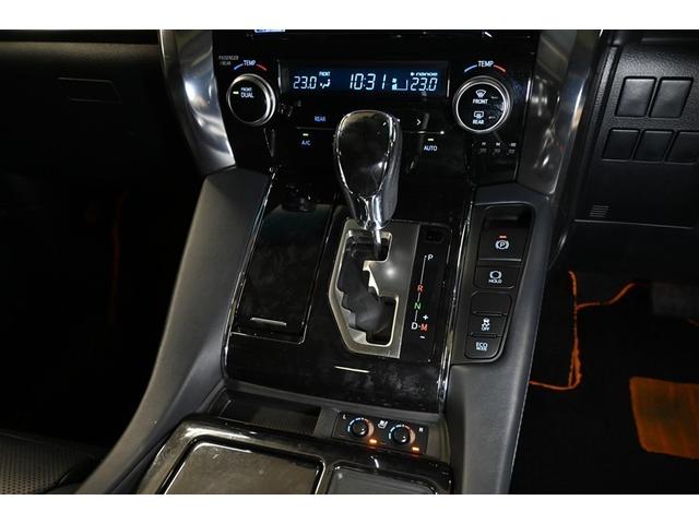 ヴェルファイア 2.5Z Gエディション 衝突被害軽減システム サンルーフ 両側電動スライド オートクルーズコントロール LEDヘッドランプ 100V電源 メモリーナビ 後席モニター バックカメラ ETC フルセグ DVD再生 CD キーレス(9枚目)