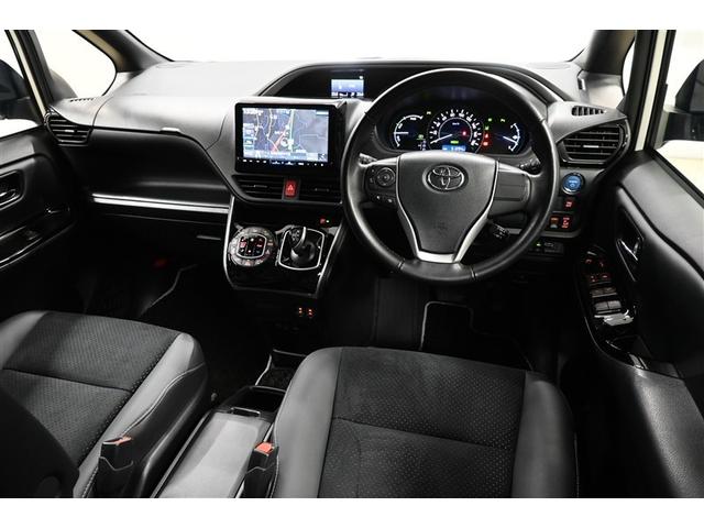 ヴォクシー ハイブリッドＺＳ　煌ＩＩＩ　ハイブリッド　衝突被害軽減システム　両側電動スライド　オートクルーズコントロール　ＬＥＤヘッドランプ　メモリーナビ　後席モニター　バックカメラ　ＥＴＣ　ドラレコ　フルセグ　ミュージックプレイヤー接続可（4枚目）