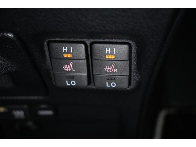 ヴォクシー ハイブリッドＺＳ　煌ＩＩＩ　ハイブリッド　衝突被害軽減システム　両側電動スライド　オートクルーズコントロール　ＬＥＤヘッドランプ　メモリーナビ　後席モニター　バックカメラ　ＥＴＣ　ドラレコ　フルセグ　ミュージックプレイヤー接続可（12枚目）