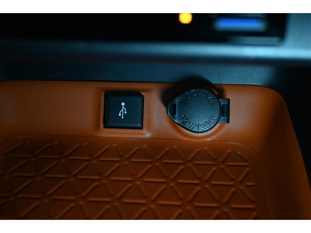 ＲＡＶ４ アドベンチャー　４ＷＤ　衝突被害軽減システム　サンルーフ　オートクルーズコントロール　ＬＥＤヘッドランプ　メモリーナビ　バックカメラ　ＥＴＣ　ミュージックプレイヤー接続可　アルミホイール　スマートキー　キーレス（12枚目）