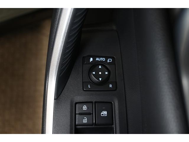 ＲＡＶ４ アドベンチャー　４ＷＤ　衝突被害軽減システム　サンルーフ　オートクルーズコントロール　ＬＥＤヘッドランプ　メモリーナビ　バックカメラ　ＥＴＣ　ミュージックプレイヤー接続可　アルミホイール　スマートキー　キーレス（24枚目）