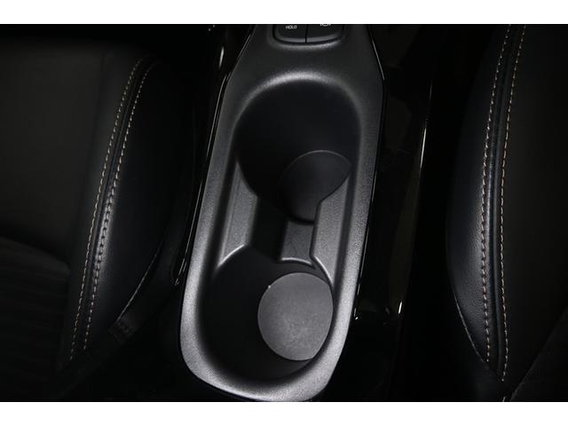 カローラツーリング ハイブリッド　ダブルバイビー　ハイブリッド　衝突被害軽減システム　オートクルーズコントロール　ＬＥＤヘッドランプ　１００Ｖ電源　メモリーナビ　バックカメラ　ＥＴＣ　ドラレコ　フルセグ　ミュージックプレイヤー接続可　アルミホイール（16枚目）