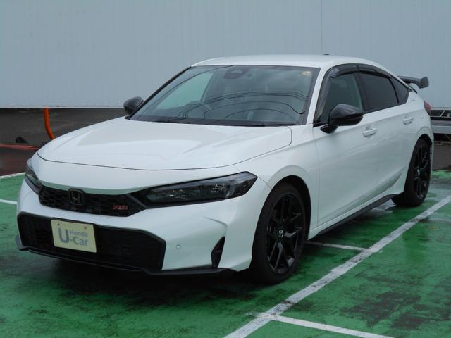 シビック RS 6速MT車 初度令和7年1月14日 走行7814km 車検令和10年1月13日テールゲートスポイラーウイングタイプ装着無限ベンチレーテッドバイザー装着グーグル搭載9インチホンダコネクトディスプレイ装備(4枚目)